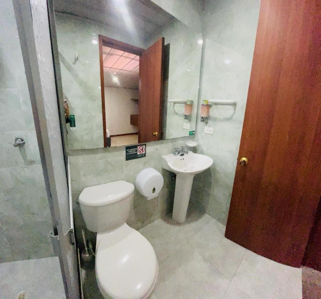 Casa Magi Hotel โบโกตา ภายนอก รูปภาพ